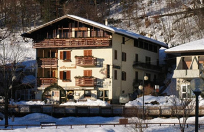 Miramonti Hotel Garniga Terme Екстер'єр фото