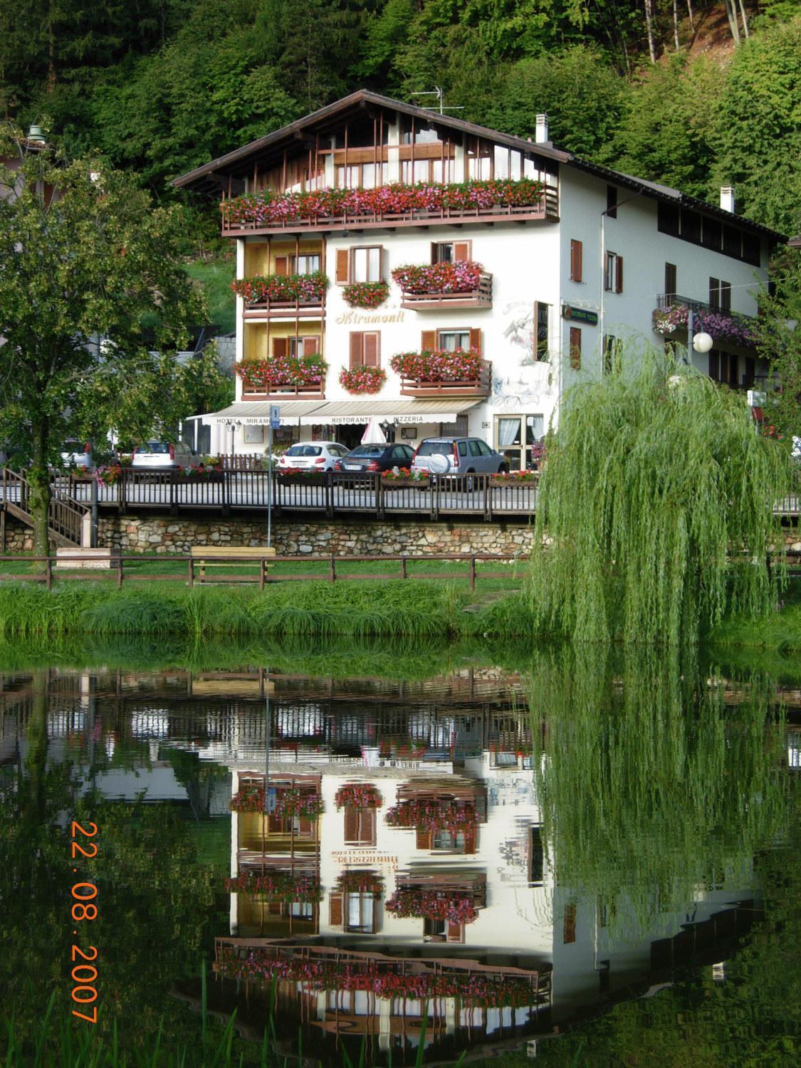 Miramonti Hotel Garniga Terme Екстер'єр фото